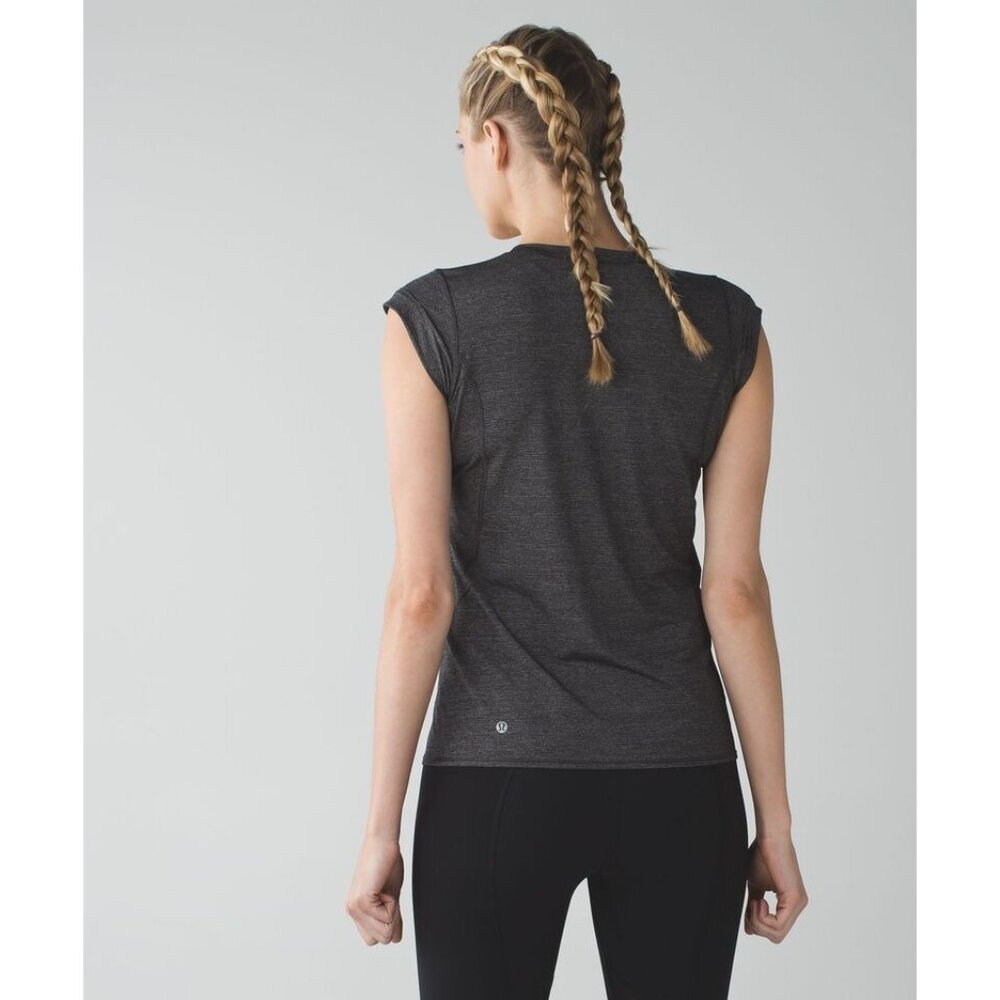 LULULEMON Pedal To The Medal Cap Sleeve Tee Heathered Black Gray Women’s 6 - Picture 2 of 10